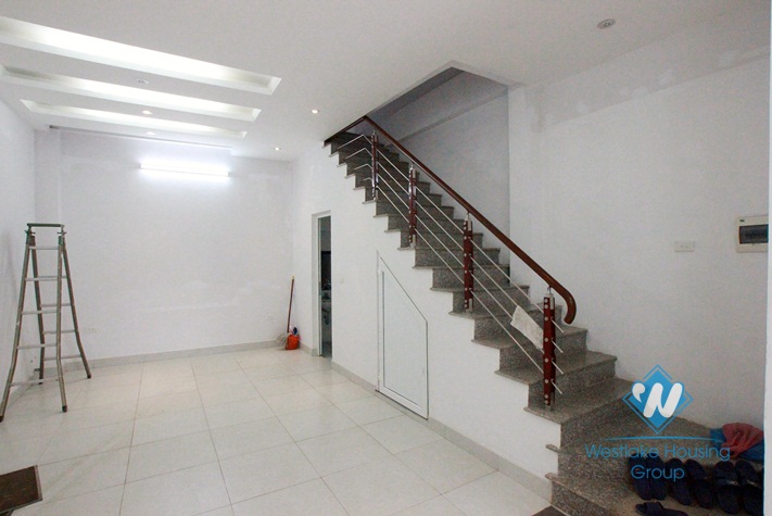 Cozy house for rent in Nghi Tam Village, Tay Ho, Hanoi